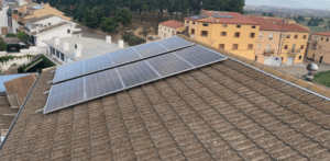 Projectes AJEnginyers - Instal·lació fotovoltaica en edifici unifamiliar 1